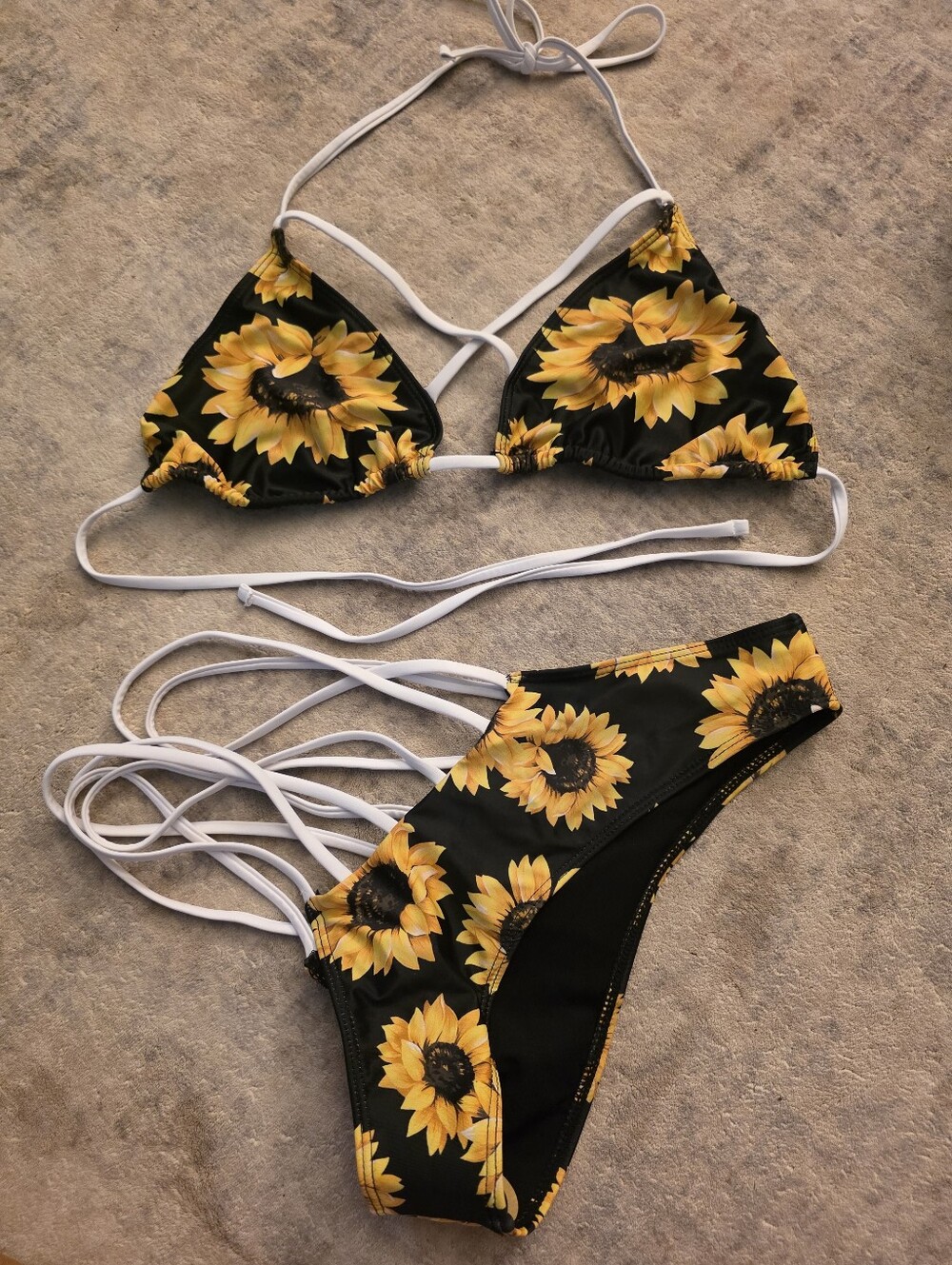 Sunflower Print String Bikini Set - Black & Yellow